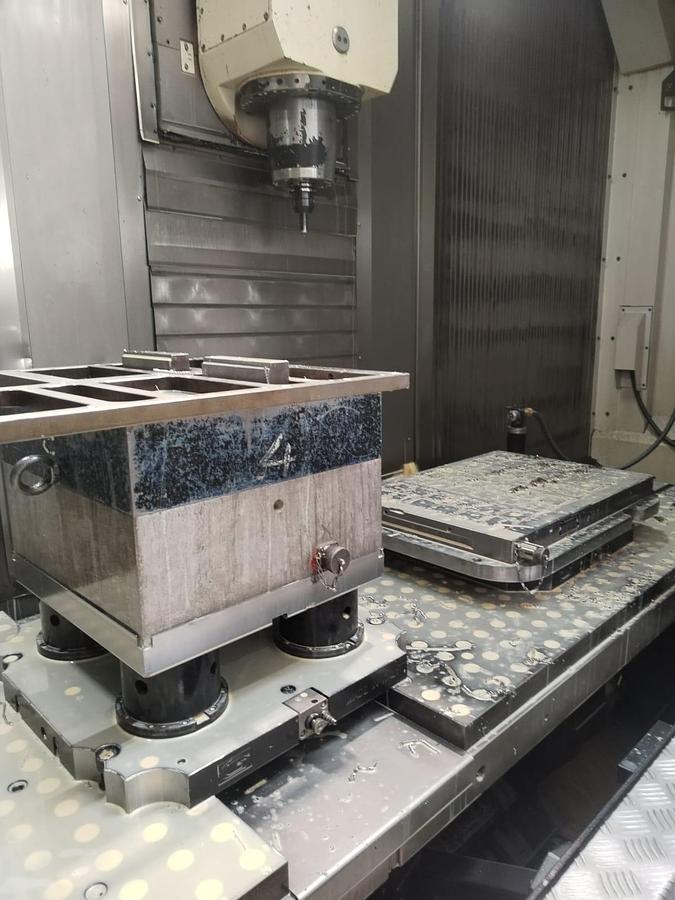 Usato CENTRO DI LAVORO VERTICALE 5 ASSI MAZAK USATO