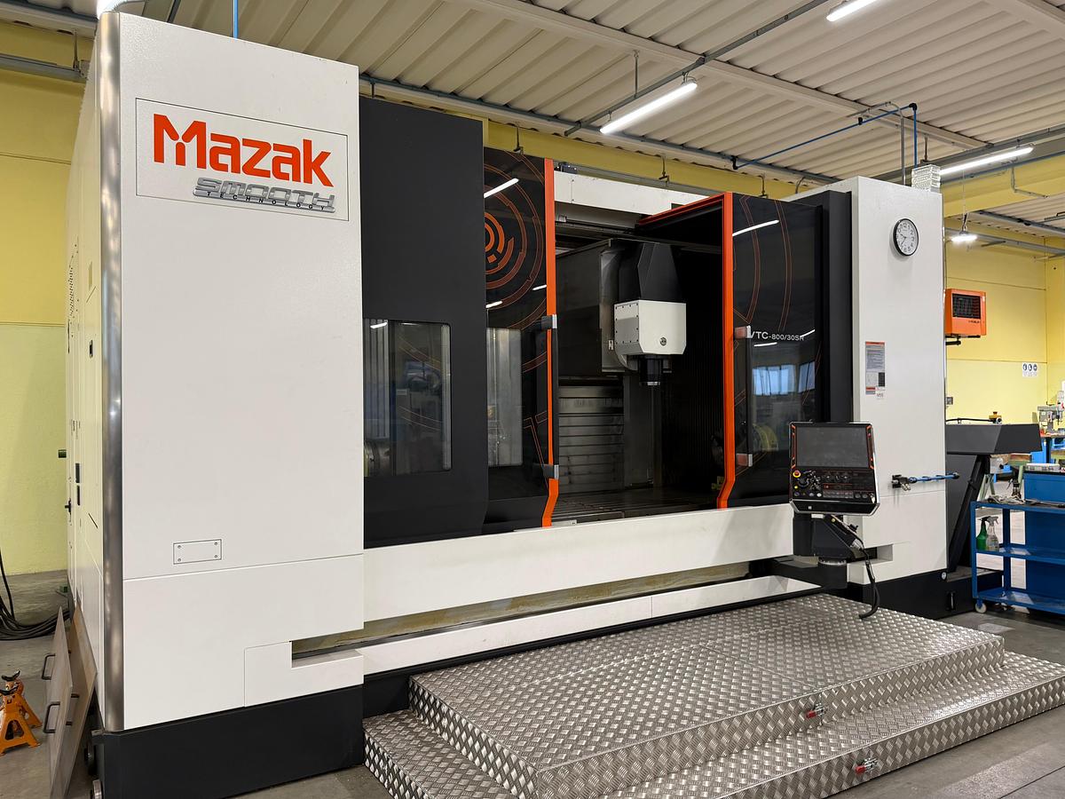 Usato CENTRO DI LAVORO VERTICALE 5 ASSI MAZAK USATO