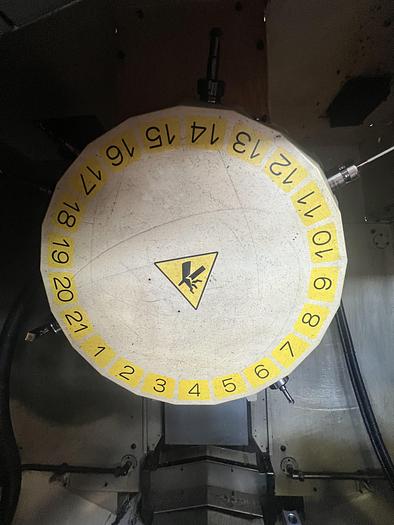 Usato Centro di lavoro verticale Fanuc Mod. Robodrill æ-D21LiB5