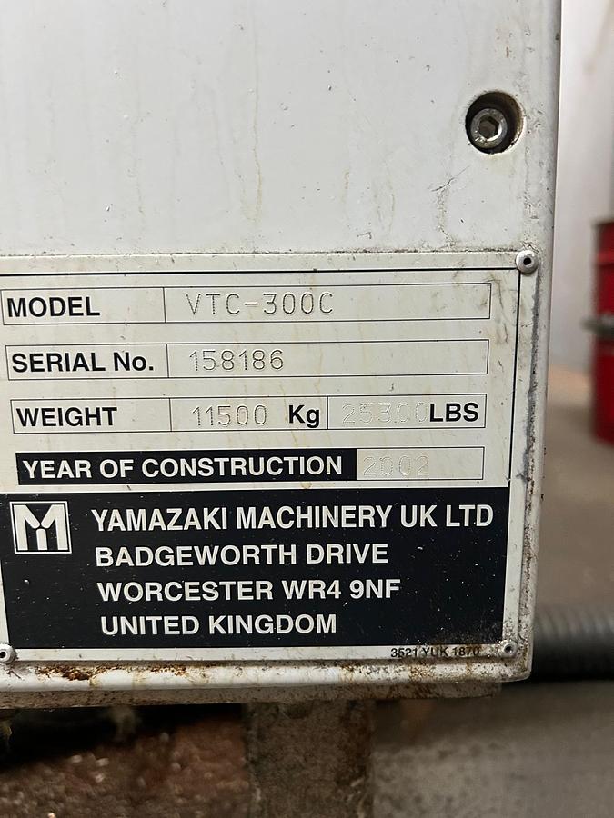 Usato CENTRO VERTICALE A MONTANTE MOBILE MAZAK Mod. VTC-300 C