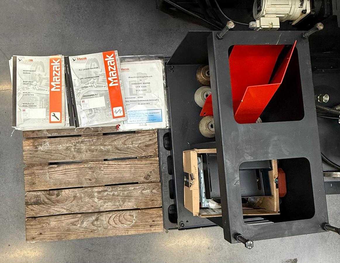 Usato CENTRO DI LAVORO VERTICALE MAZAK USATO VCS 530C