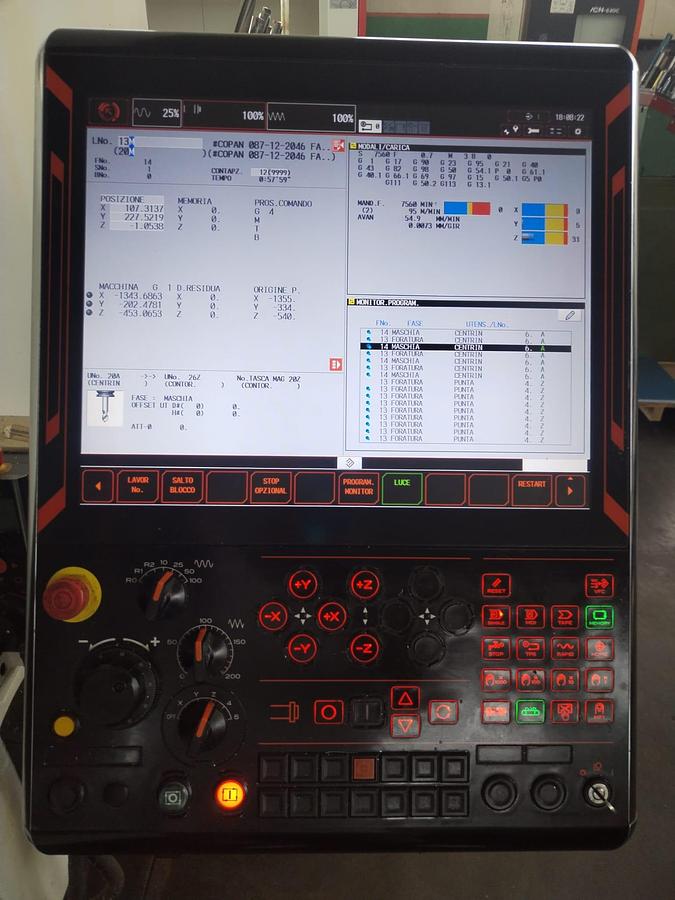 Usato CENTRO DI LAVORO MAZAK USATO VTC 530