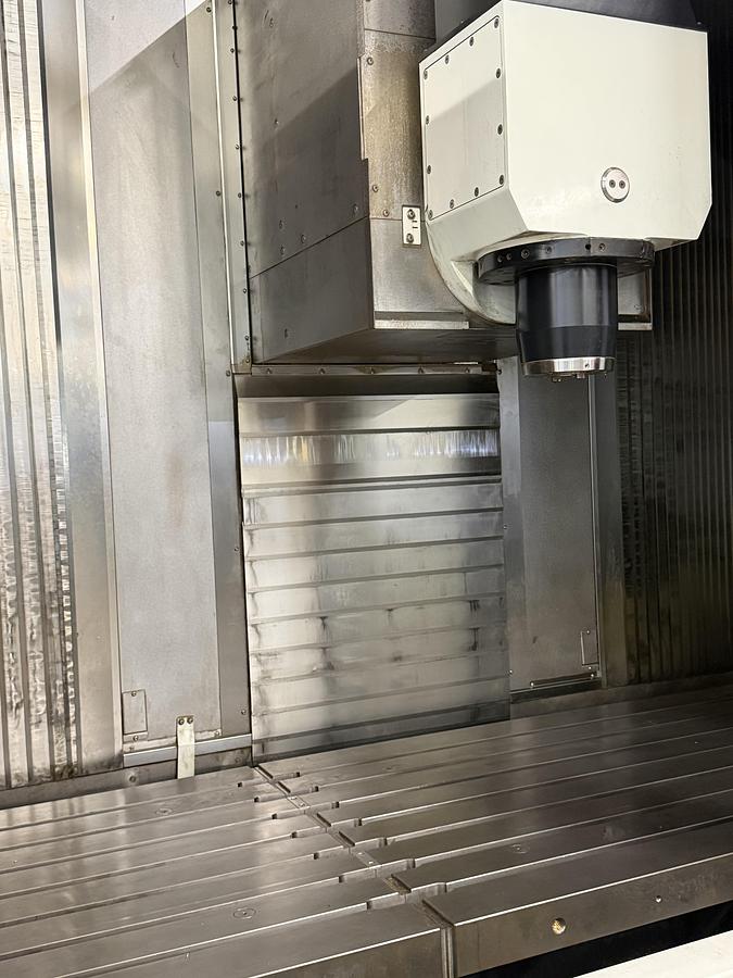 Usato CENTRO DI LAVORO VERTICALE 5 ASSI MAZAK USATO