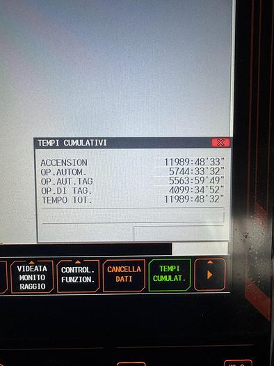 Usato Centro di lavoro cnc usato MAZAK VTC 820/20