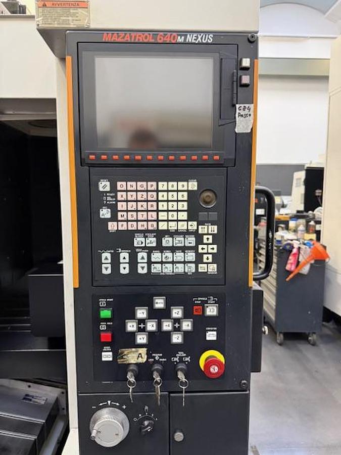 Usato CENTRO DI LAVORO VERTICALE MAZAK VCN 410A