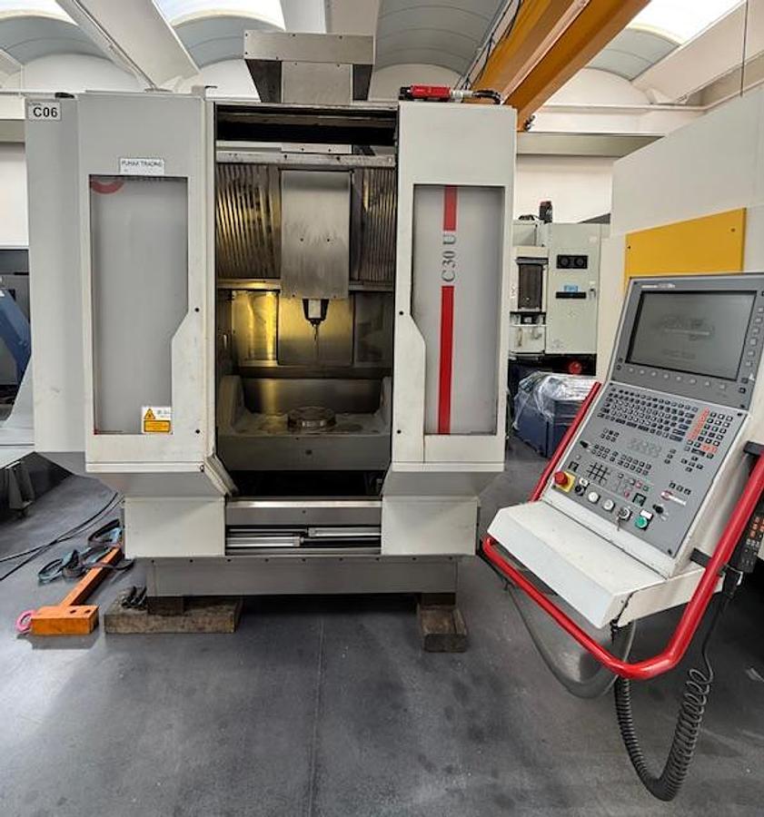Usato Centro di lavoro verticale usato 5 assi HERMLE Mod. C30