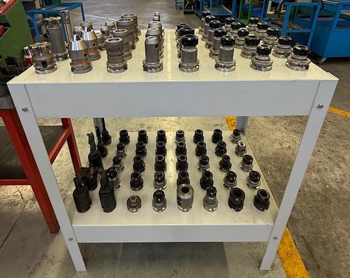 Usato Centro di lavoro a 5 assi Mazak Mod. CV5-500