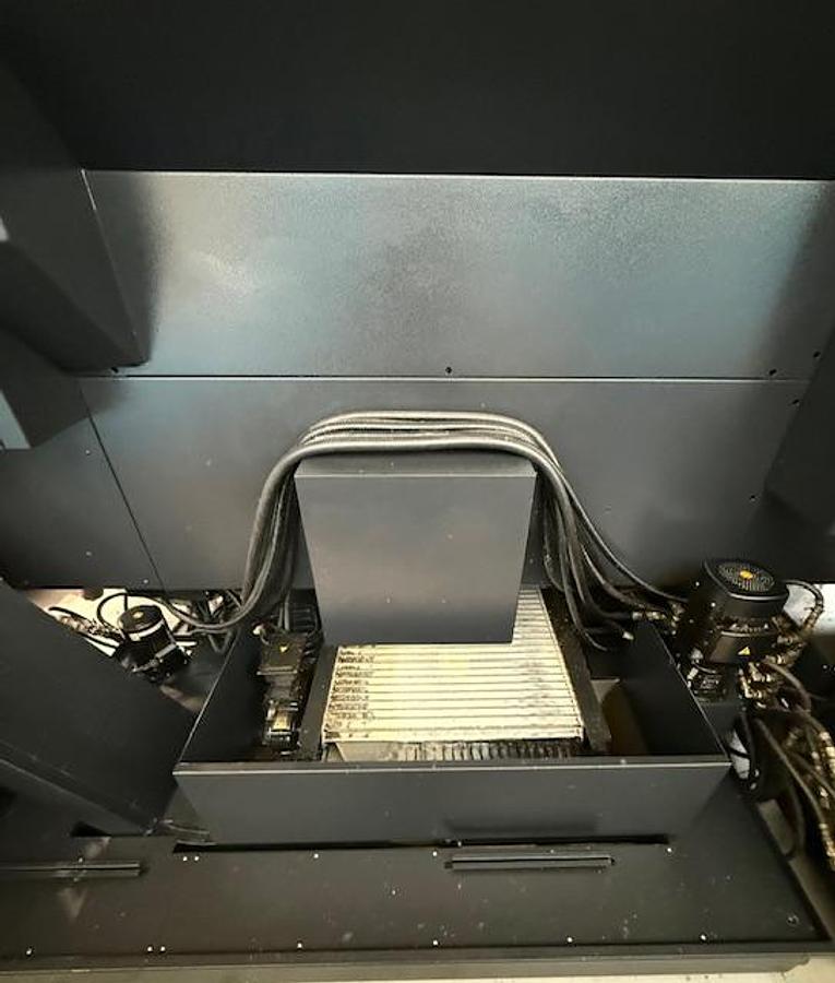 Usato Centro di lavoro a 5 assi Mazak Mod. Variaxis 500/5x Cambio pallet 