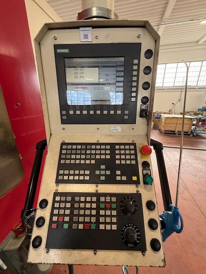 Usato CENTRO DI LAVORO A MONTANTE MOBILE HEDELIUS C80