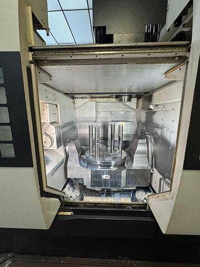 Usato CENTRO DI LAVORO VERTICALE 5 ASSI MAZAK VARIAXIS 630-5X T