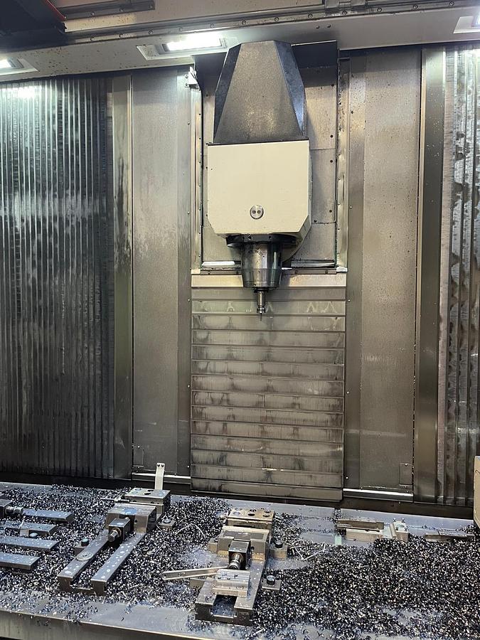 Usato CENTRO DI LAVORO VERTICALE 5 ASSI MAZAK USATO