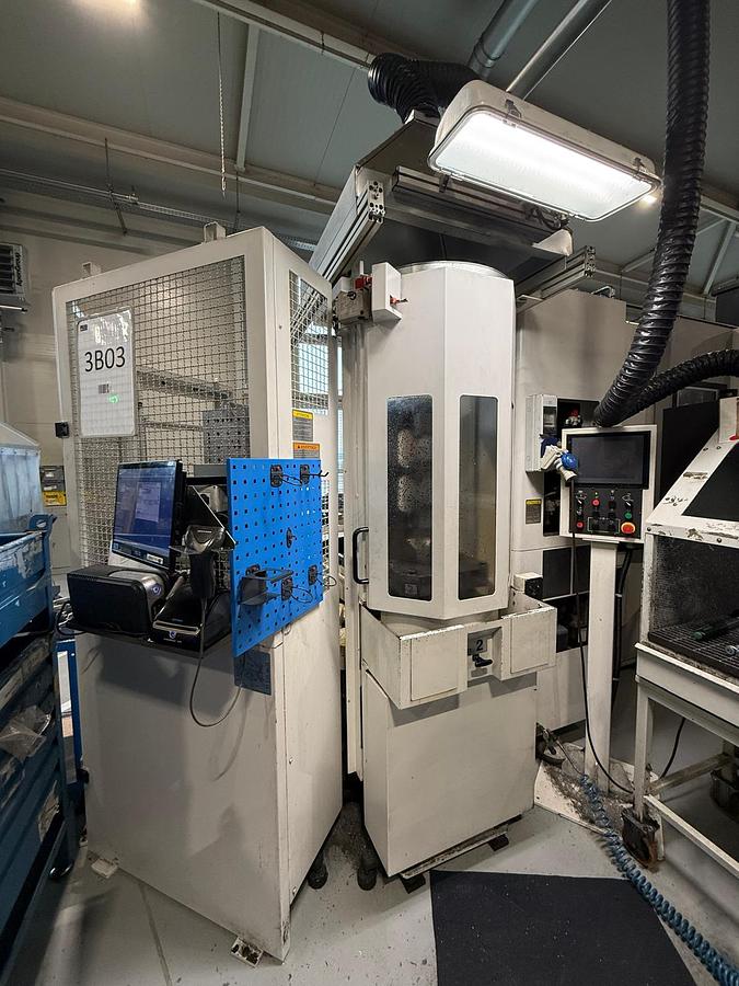 Usato CENTRO DI LAVORO CNC ORIZZONTALE OKUMA MB-400H 6 PALLET