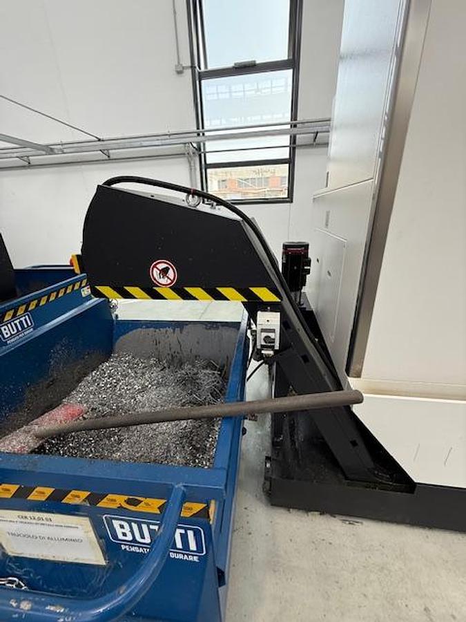 Usato Centro di lavoro verticale usato Mazak Vce 600