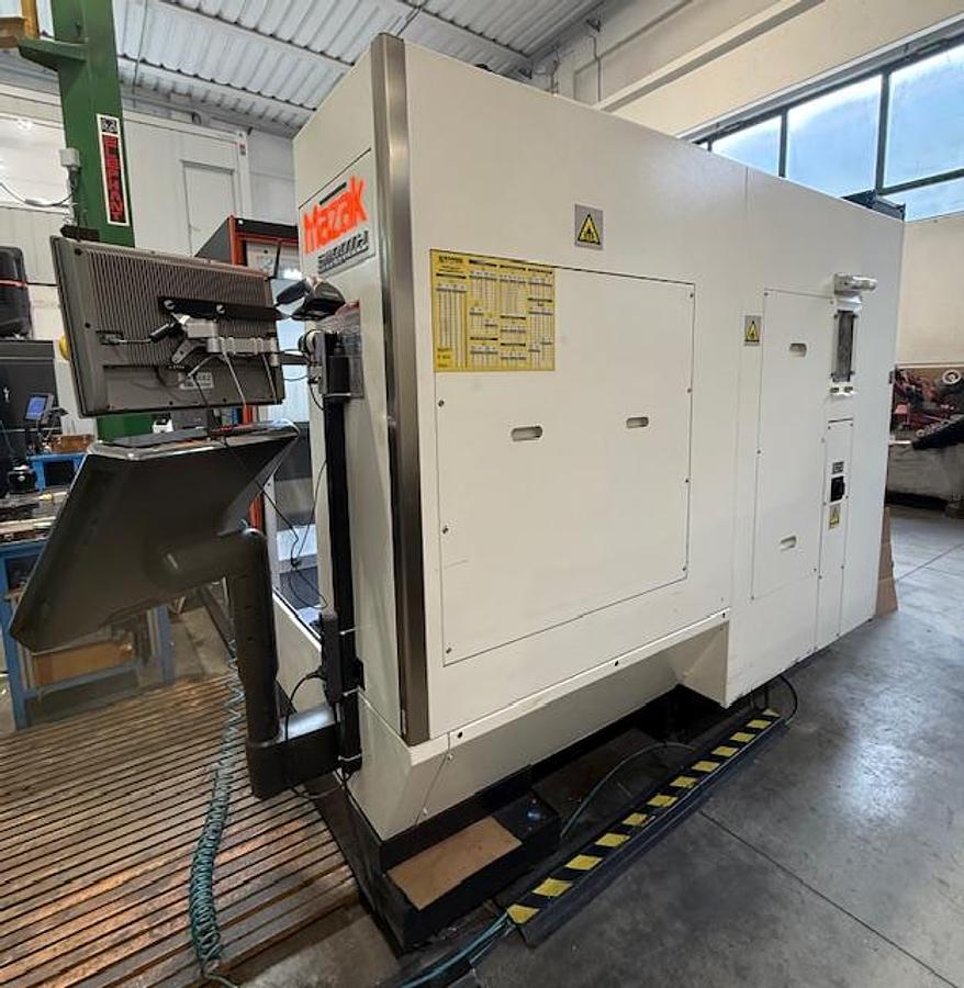 Usato Centro di lavoro verticale 5 assi Mazak CV 5 500