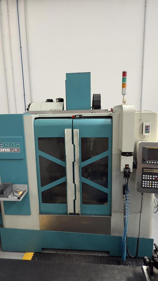 Usato CENTRO DI LAVORO VERTICALE CNS