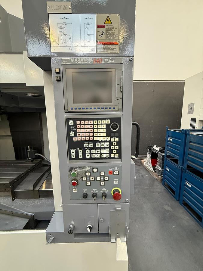 Usato Centro di lavoro verticale usato Mazak VCN 510