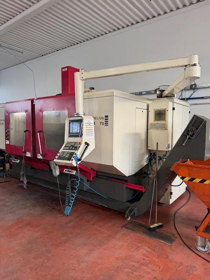 Usato CENTRO DI LAVORO A MONTANTE MOBILE HEDELIUS C80