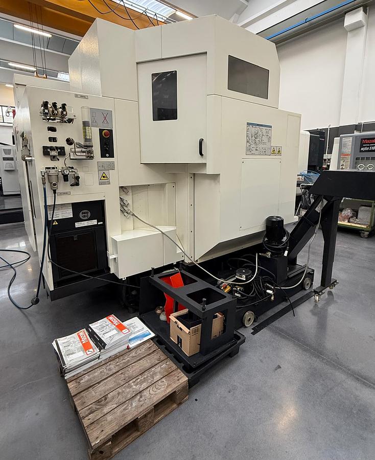 Usato CENTRO DI LAVORO VERTICALE MAZAK USATO VCS 530C