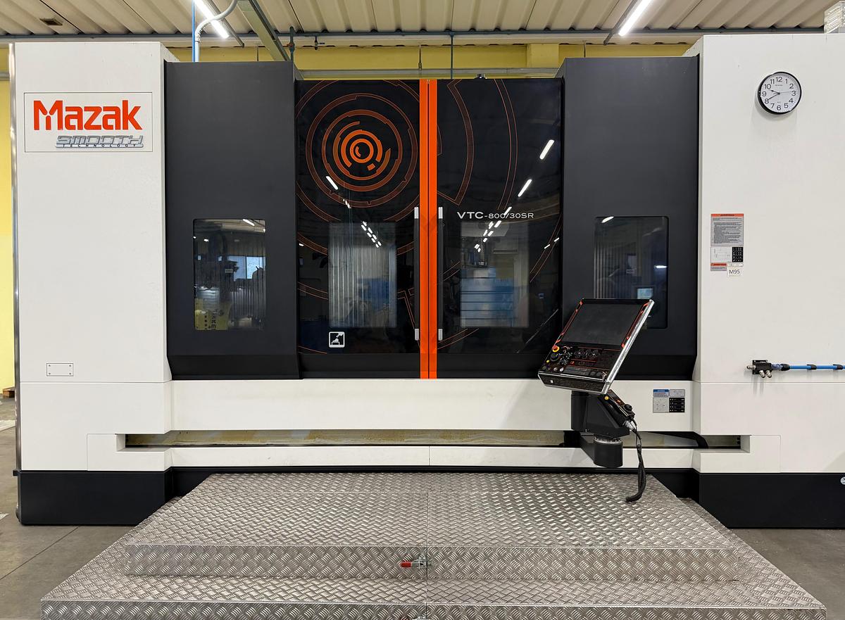 Usato CENTRO DI LAVORO VERTICALE 5 ASSI MAZAK USATO