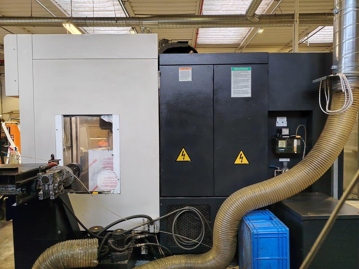 Usato CENTRO VERTICALE A MONTANTE MOBILE MAZAK Mod. VTC-300 C
