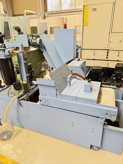 Usato 2003 MAZAK CENTRO 5 ASSI VARIAXIS 630-5X COMPLETO DI SISTEMA PALLETECH