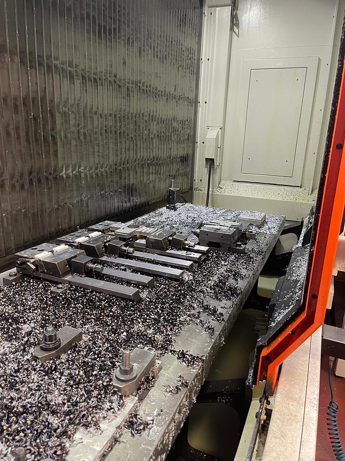 Usato CENTRO DI LAVORO VERTICALE 5 ASSI MAZAK USATO