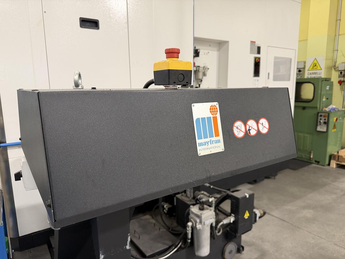 Usato CENTRO DI LAVORO VERTICALE 5 ASSI MAZAK USATO