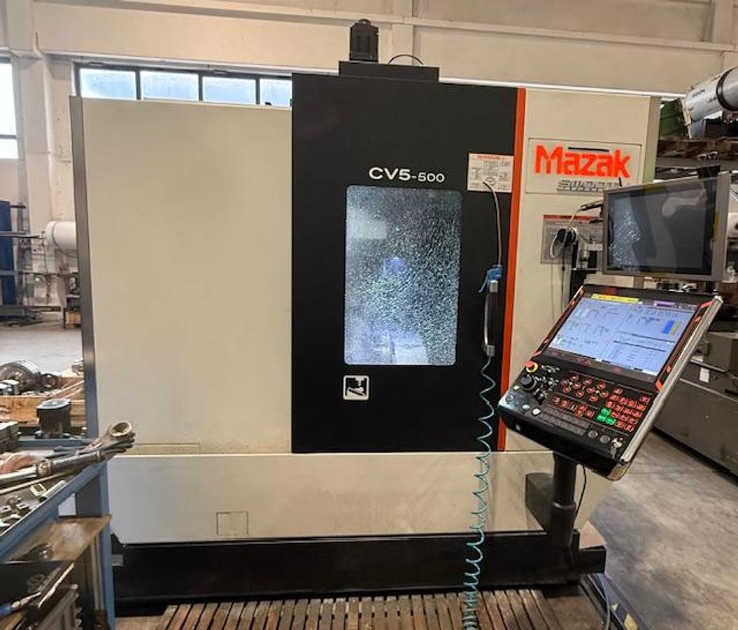 Usato Centro di lavoro verticale 5 assi Mazak CV 5 500