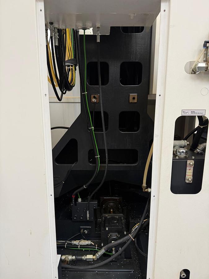 Usato CENTRO DI LAVORO VERTICALE MAZAK USATO VCS 530C