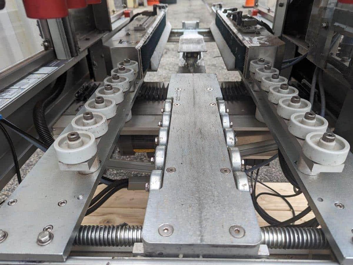 Used BEL 270 Auto Top & Bottom Case Glue Sealer