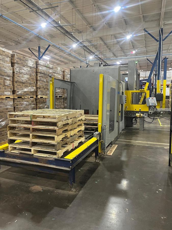 Used 2018 Columbia FL3000 low level palletizer