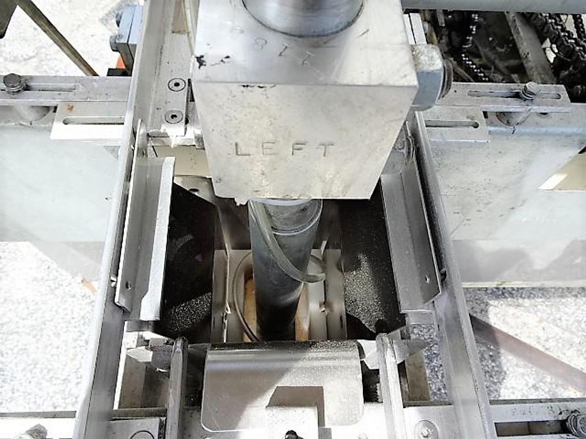 Used Delkor 752 Dual-Mandrel Tray Former