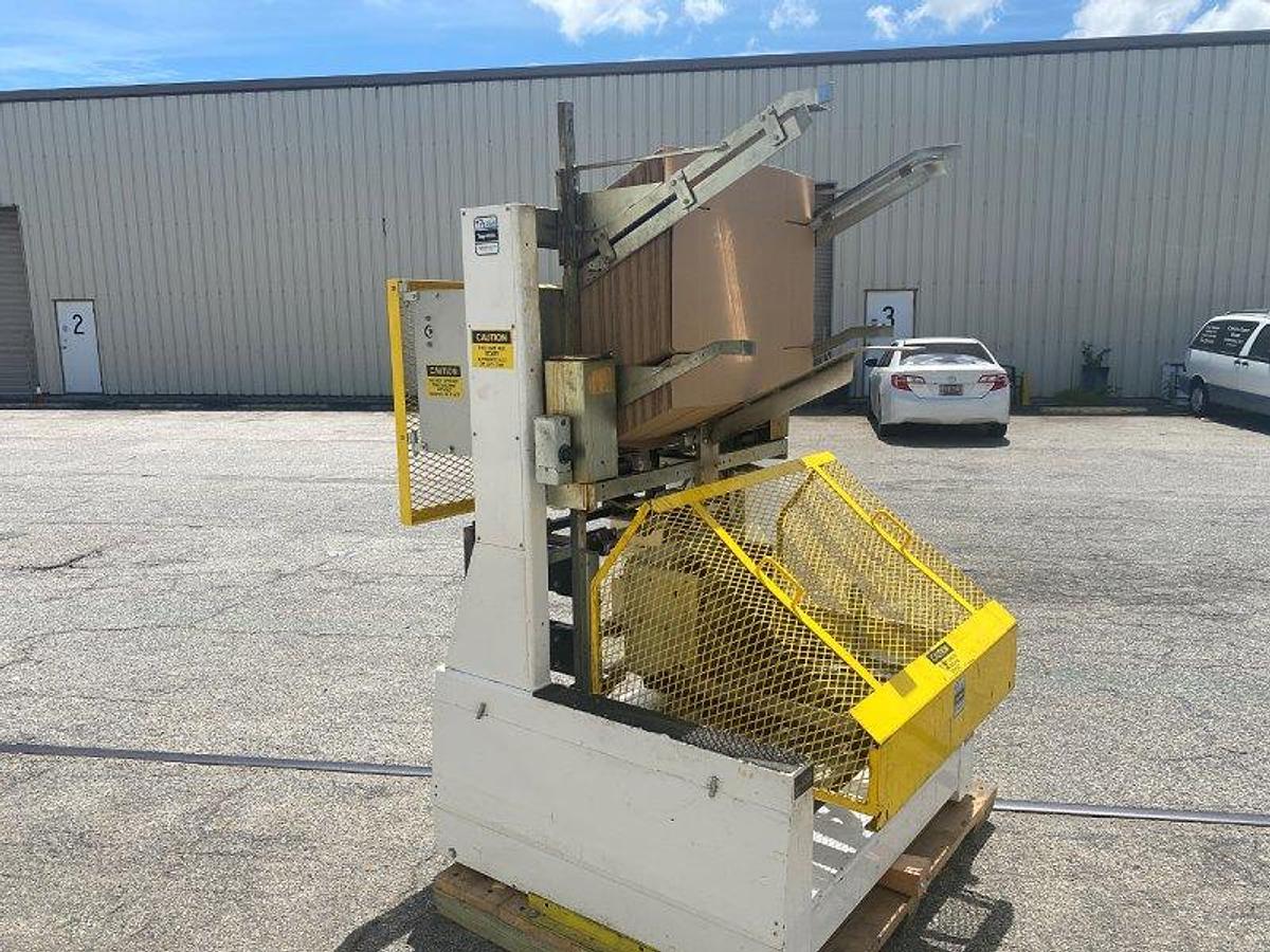 Used SWF 1T4 Tray Former