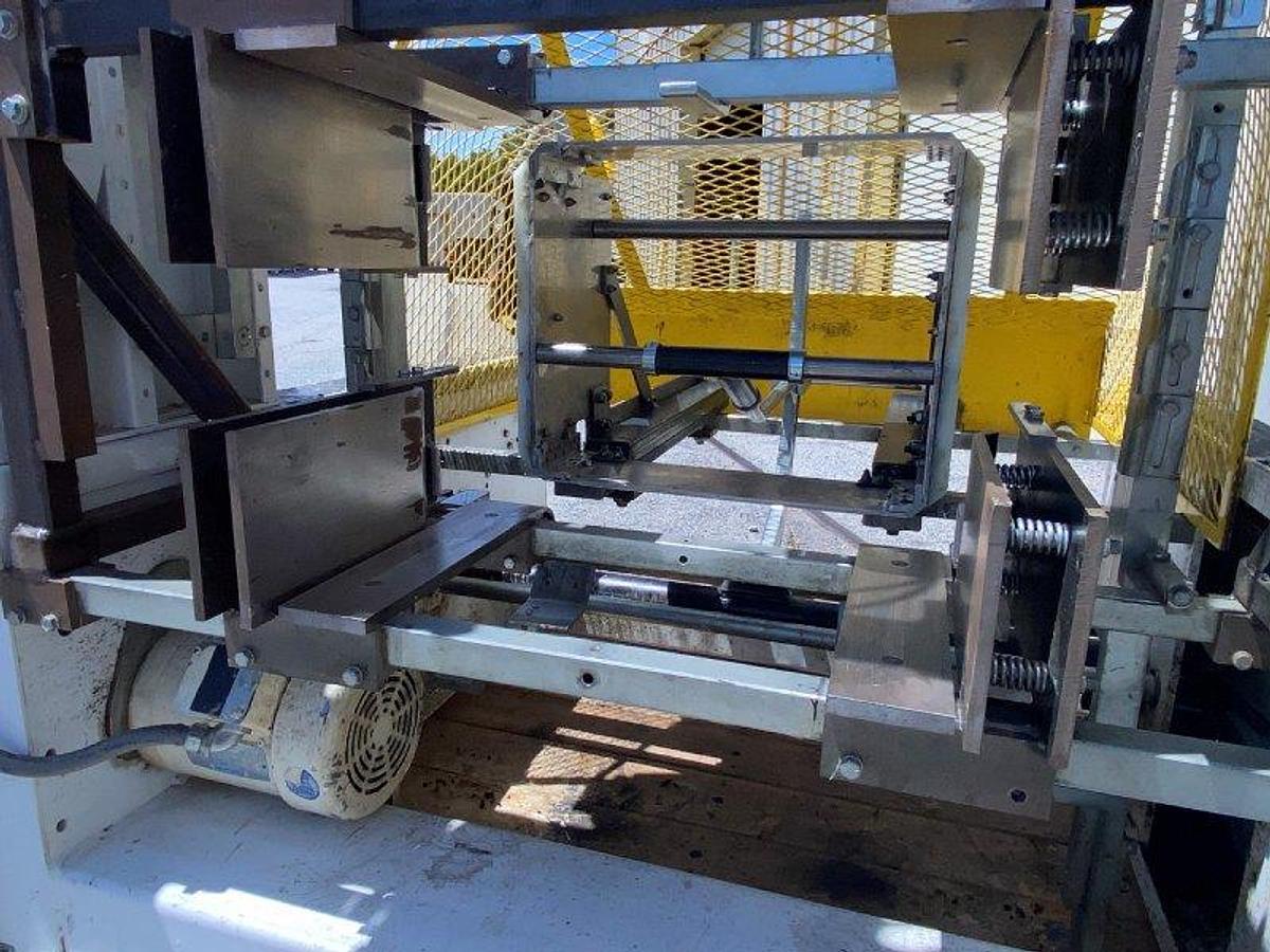 Used SWF 1T4 Tray Former