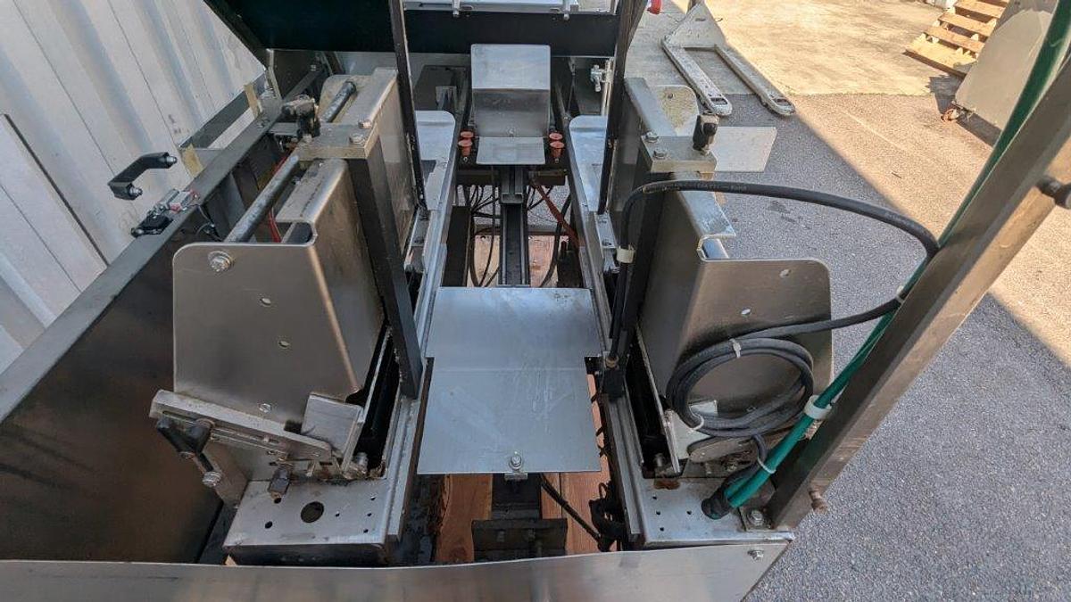 Used Econocorp E-2000 Hand-Load Cartoner (Gluer)