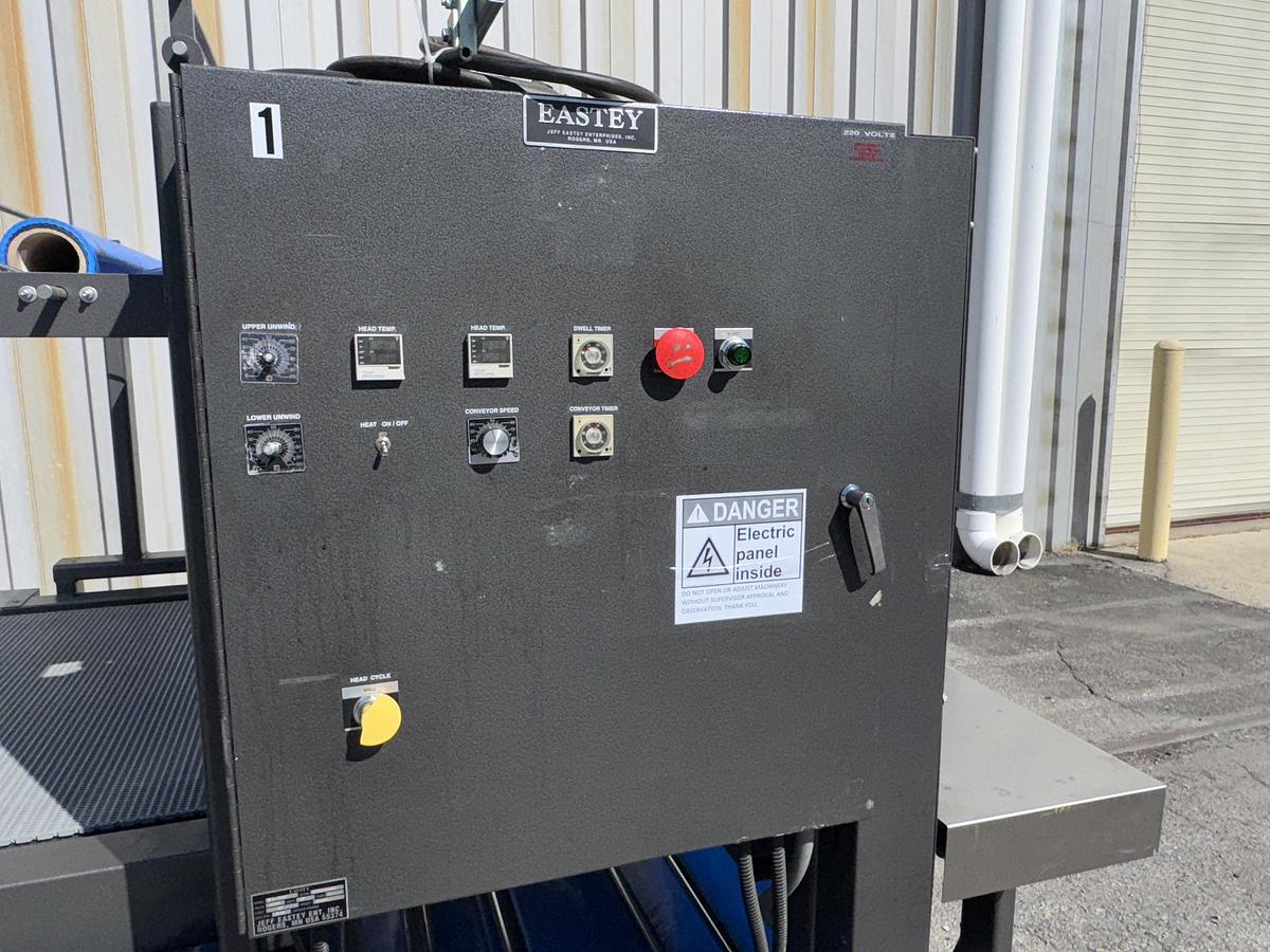 Used 2001 EASTEY, LARGE FRAME, SEMI AUTO SHRINK BUNDLERS ES-50M & ET4832BU