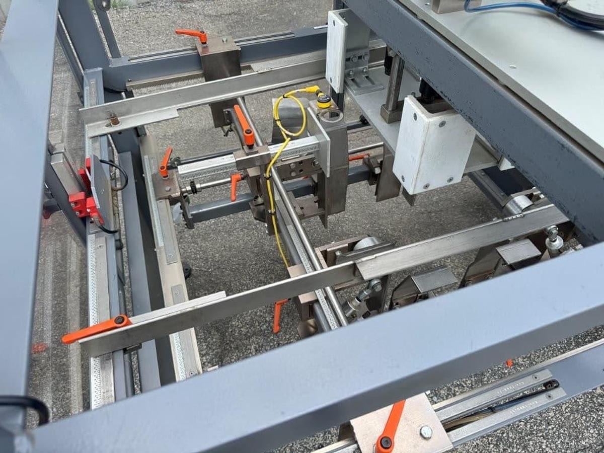 Used WestRock 4410 Tray Former (2 of 2)