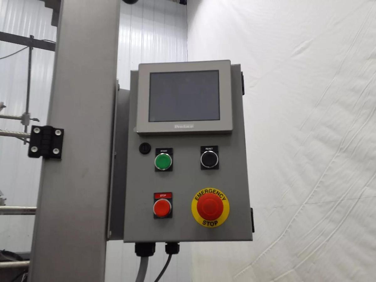Used Switchback SLS72D-3 Self-Locking Tray Former