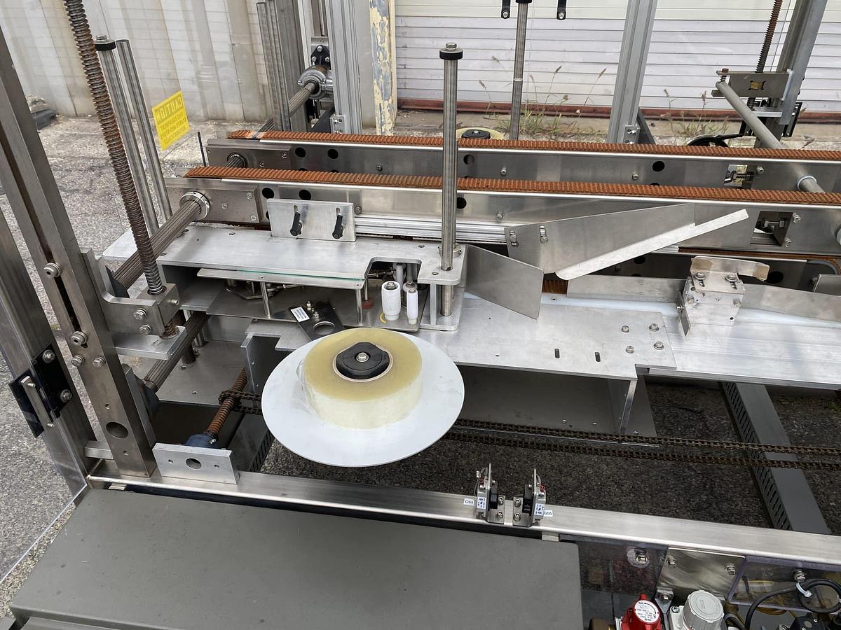 Used Econocorp Horizontal Load Case Packer