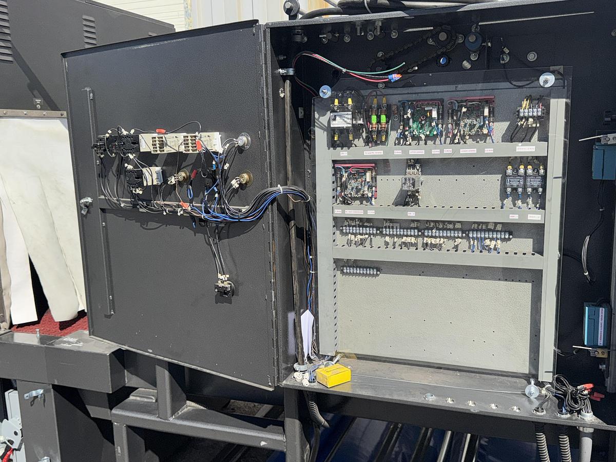 Used 2001 EASTEY, LARGE FRAME, SEMI AUTO SHRINK BUNDLERS ES-50M & ET4832BU