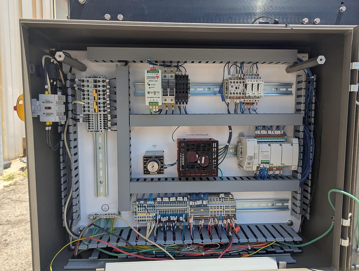 Used Econocorp Dual-Mandrel Tray Former w/ Nordson