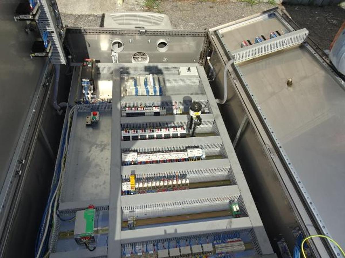 Used P.E. Labellers Futura S Cut & Stack Hot Melt Labeler