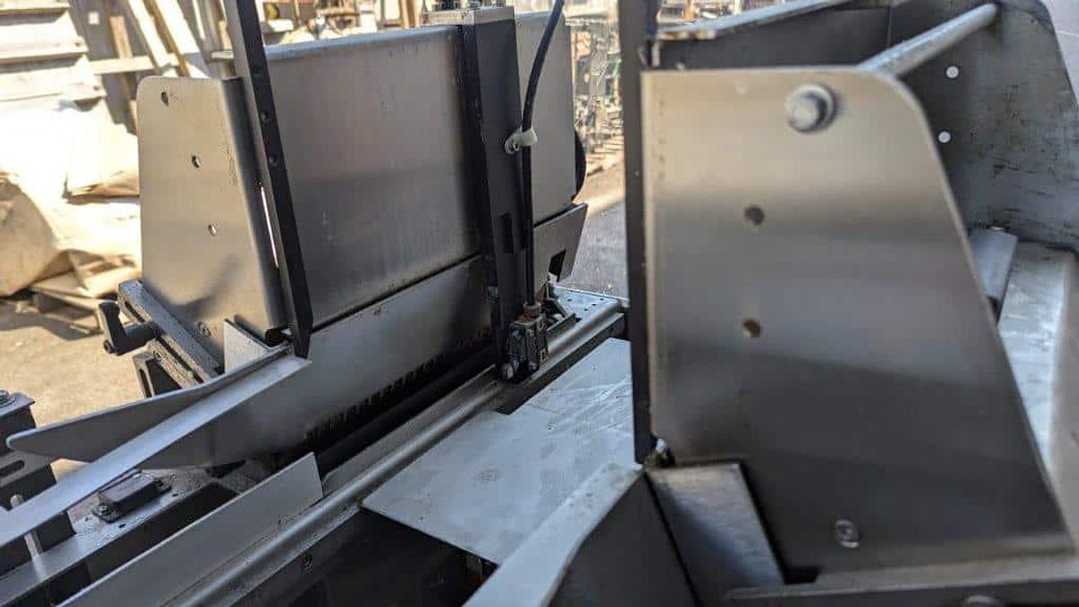 Used Econocorp E-2000 Hand-Load Cartoner (Gluer)