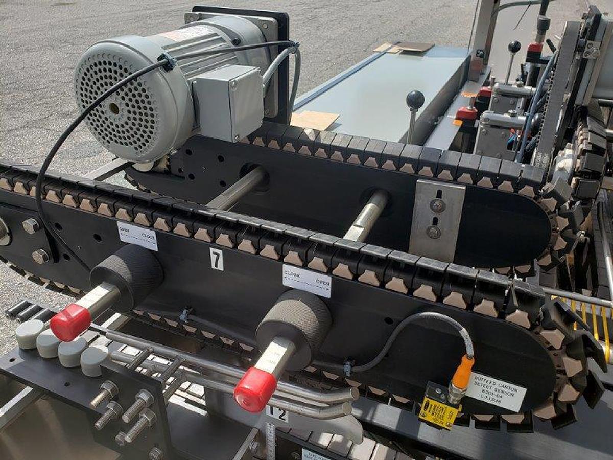 Used 2013 Bradman Lake RA60-RH-RH Triseal Carton Closer