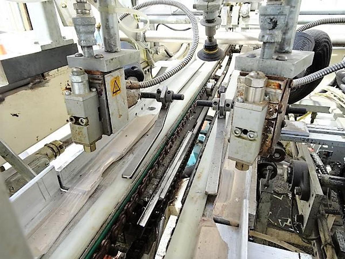 Used Delkor 752 Dual-Mandrel Tray Former