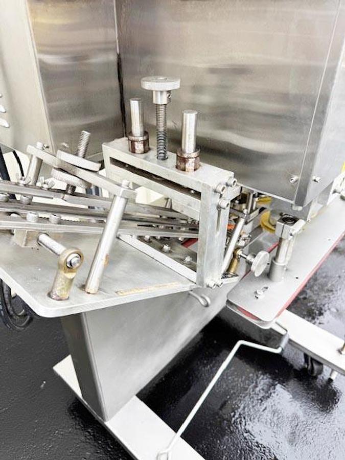 Used SureKap 6-Spindle Inline Screw Capper with Hopper