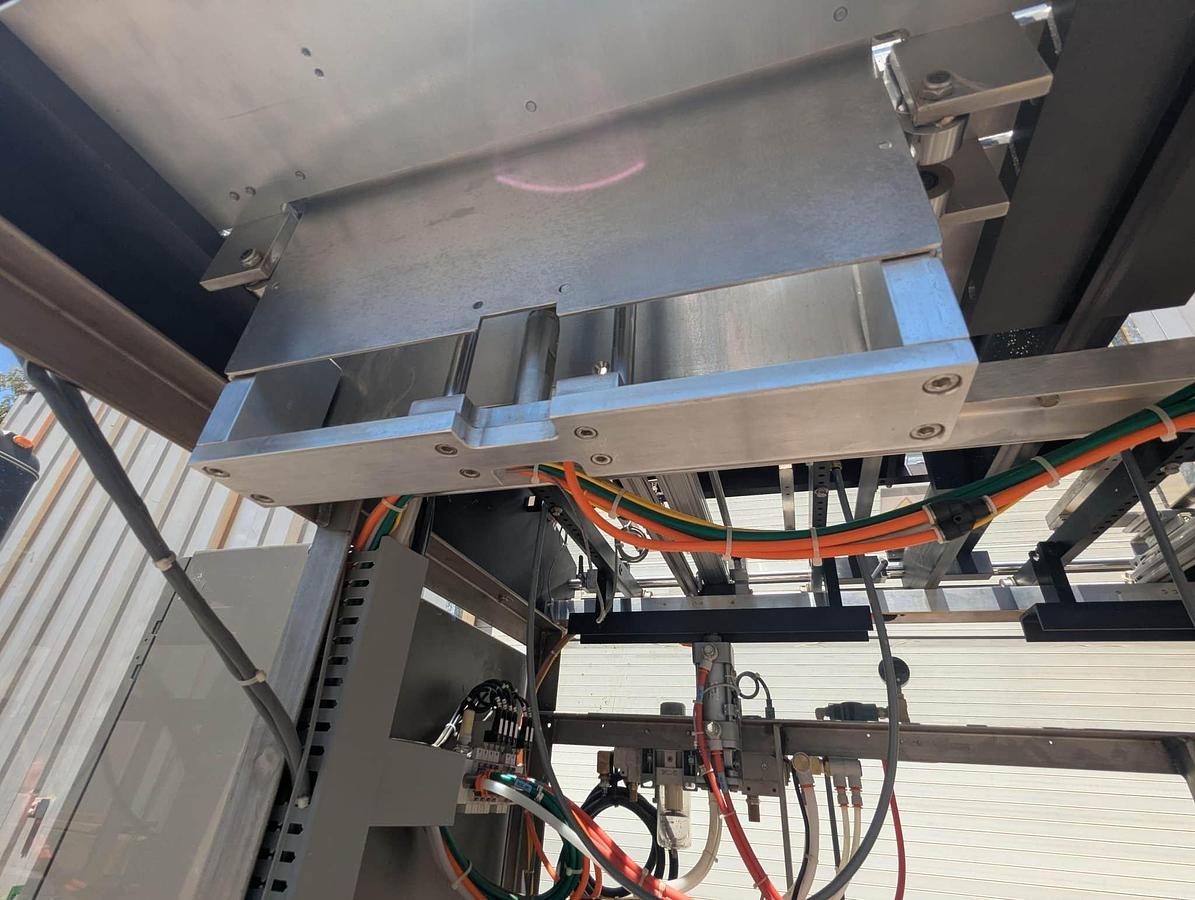 Used Econocorp Dual-Mandrel Tray Former w/ Nordson