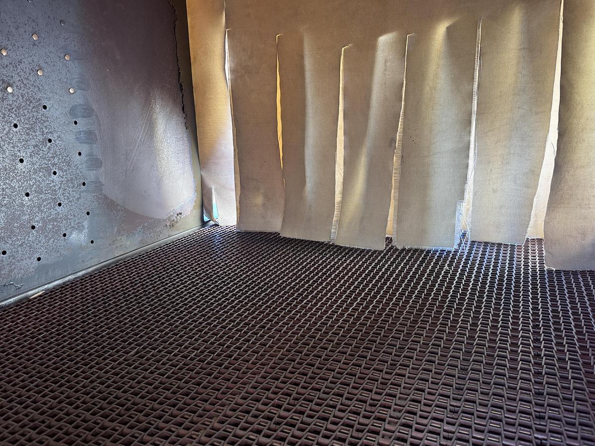 Used 2001 EASTEY, LARGE FRAME, SEMI AUTO SHRINK BUNDLERS ES-50M & ET4832BU