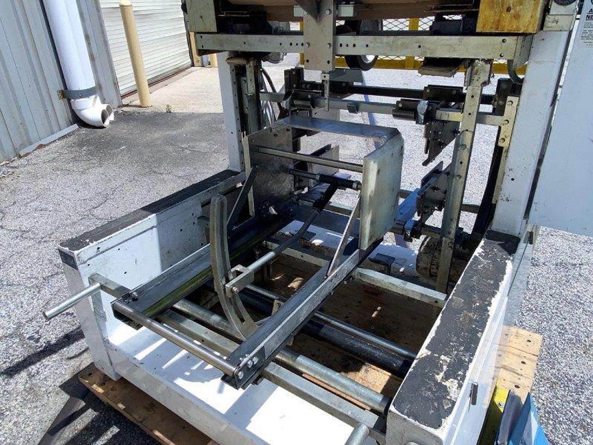 Used SWF 1T4 Tray Former