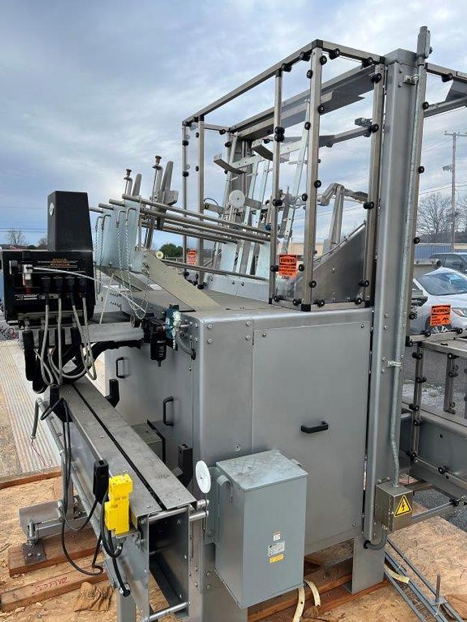 Used ADCO AF25-2-EC Dual-Mandrel Carton Former